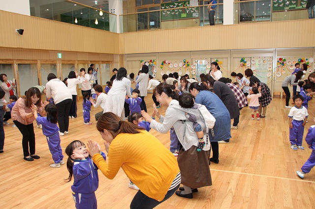 保育園 コレクション 参観 日 服